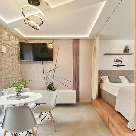 Apartment Cumbia Garden วรอตซวาฟ ภายนอก รูปภาพ