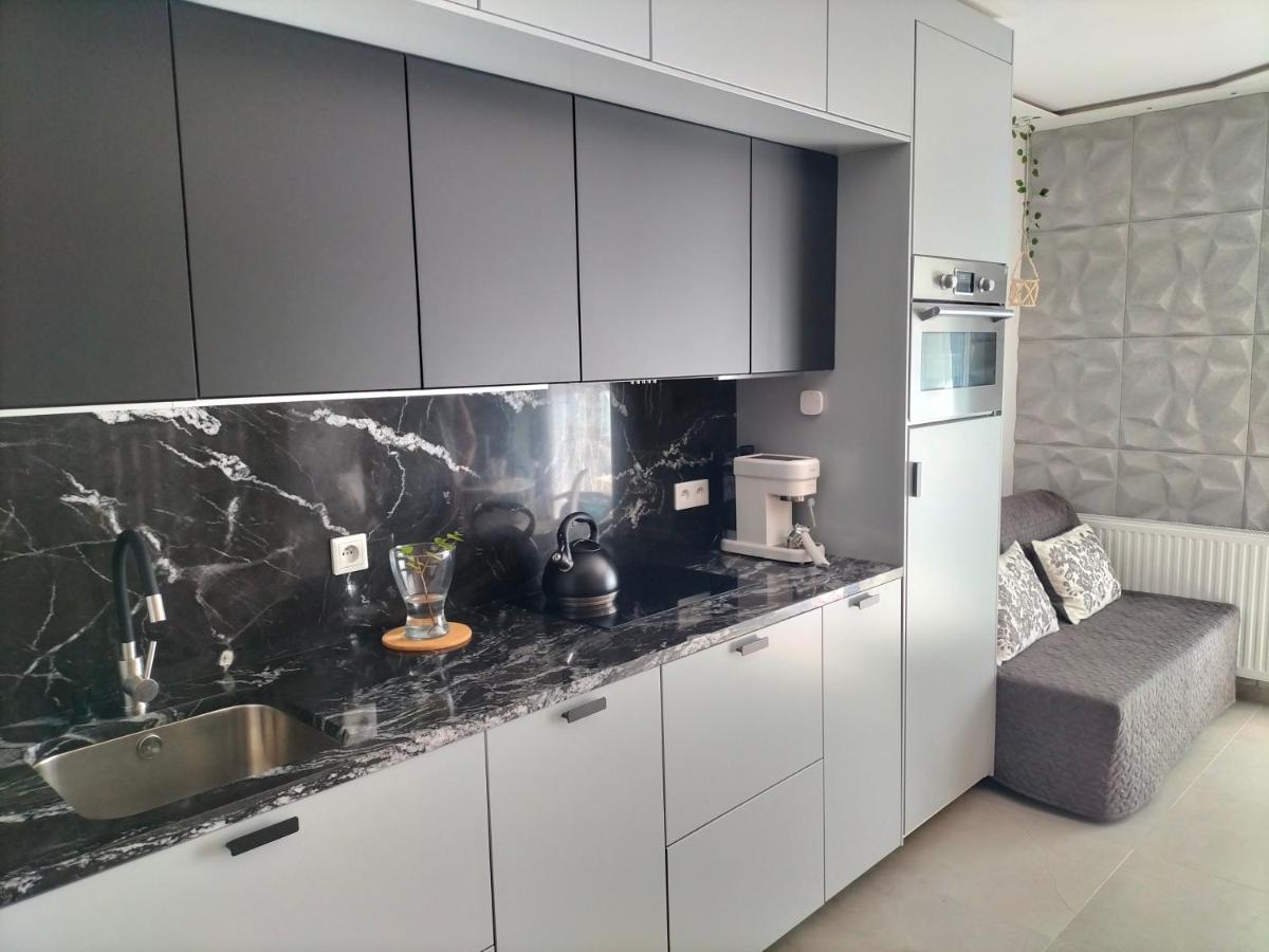 Apartment Cumbia Garden วรอตซวาฟ ภายนอก รูปภาพ